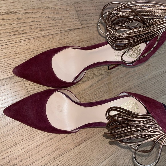 Vince Camuto Nayz Burgundy Suede Heels. - Picture 3 of 5
